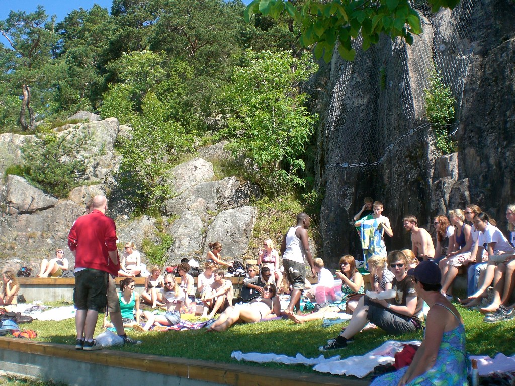 Kesällä 2008 joukko vapaaehtoisia vieraili SommerSNU-leirillä Norjassa.