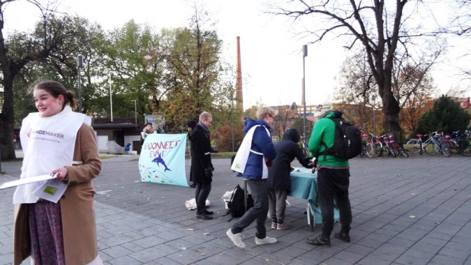 Kalakampanjointia jäsenkokouksen päätteeksi Tampereella.