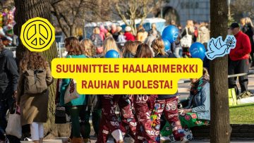 Haalaripukuisia opiskelijoita juhlimassa Helsingin vappua puistossa.