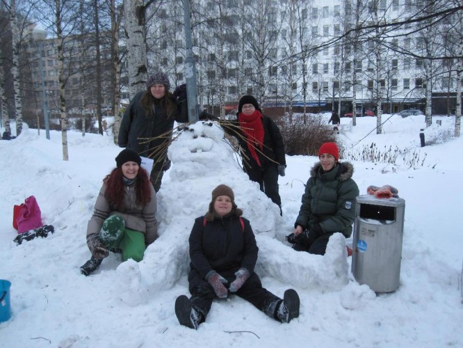 Oulun Changemakerin lumiukkotempaus 12.2.2013
