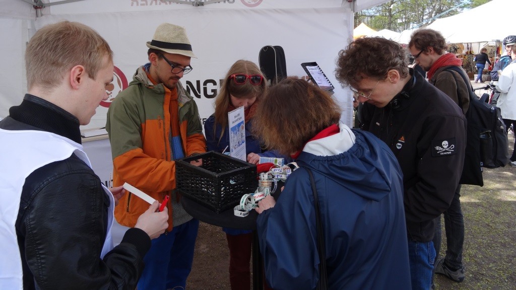 Changemakerin teltalla syntyi paljon ajatuksia rauhasta Maailma kylässä-festivaalilla.