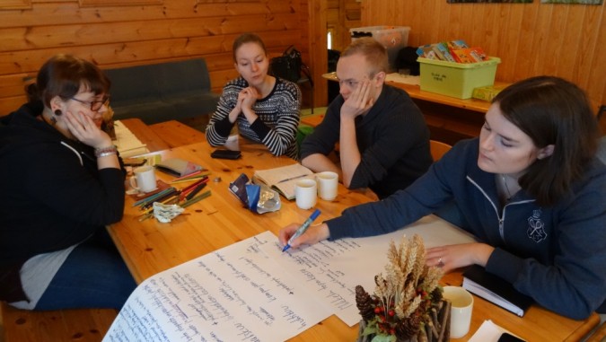 Ryhmätyöskentelyä paikallisryhmäpäivässä Kuopiossa