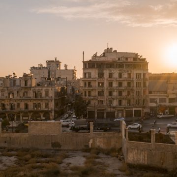 Auringonnousu Aleppossa.